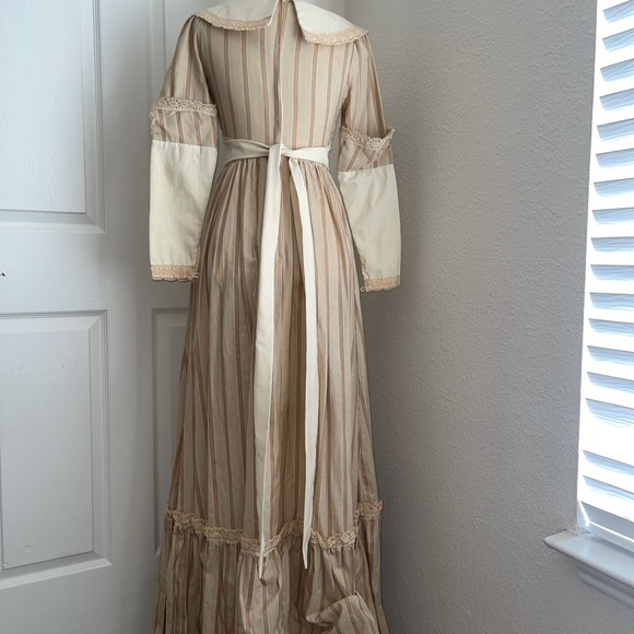 Vintage Gunne Sax 1970s prairie maxi dress - Picture 4 of 9